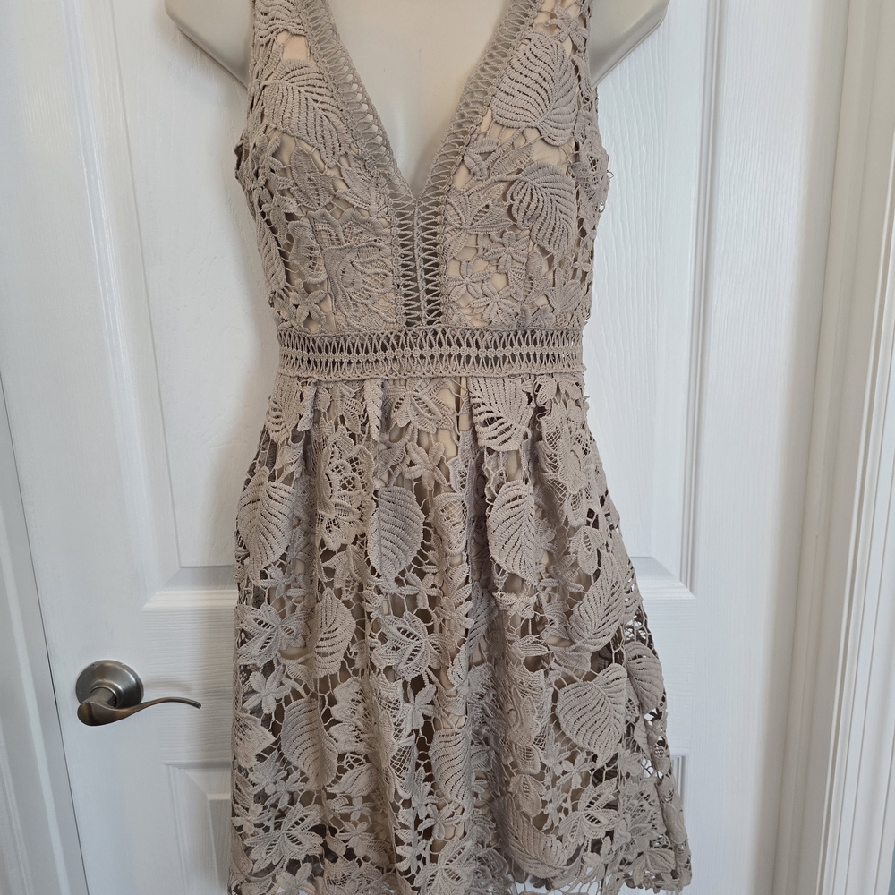 Romeo & Juliet Couture Beige Lace Mini Dress